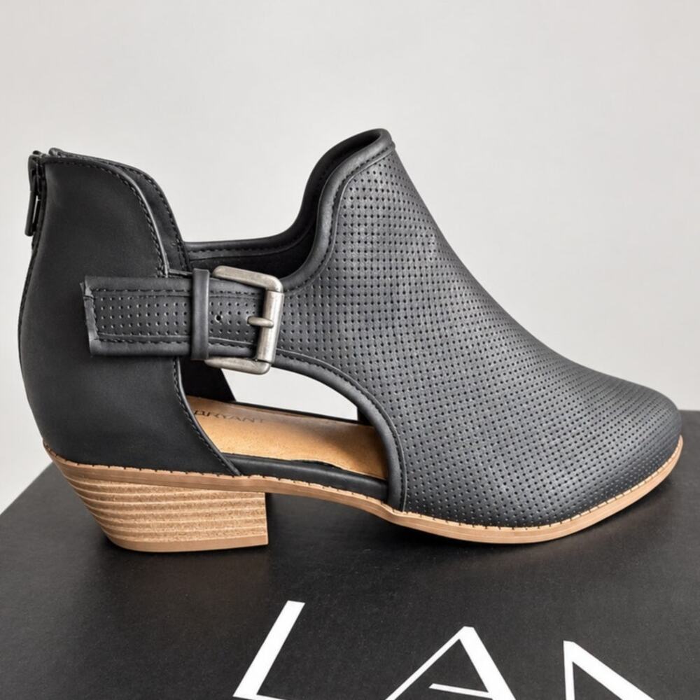 Women’s Black Ankle Strap Block Heels Dress Shoes – Lane Bryant NIB